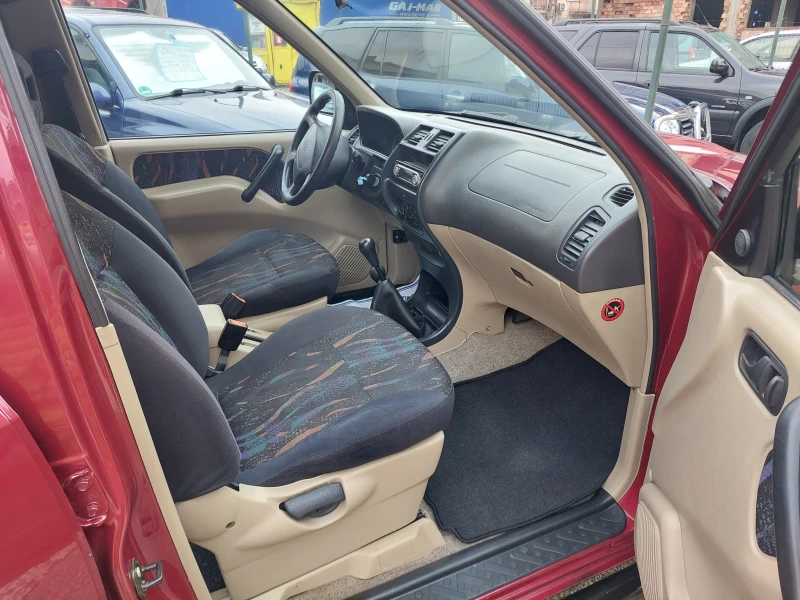 Nissan Terrano 2.4i-118.kc-7-МЕСТЕН ТОП СЪСТОЯНИЕ, снимка 7 - Автомобили и джипове - 48315073