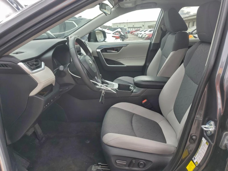 Toyota Rav4 2.5HYBRID* XLE* РЕАЛНИ КМ* ПЕРФЕКТНА, снимка 8 - Автомобили и джипове - 53132761