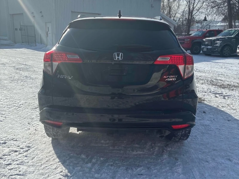 Honda Hr-v * Sport * CARFAX * БЕЗ ПЪРВОНАЧАЛНА ВНОСКА, снимка 4 - Автомобили и джипове - 53421858