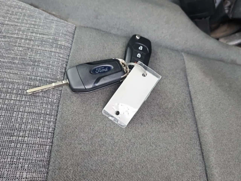 Ford F150 XL 4WD SuperCrew * Подгреви * 2 Ключа * Carfax, снимка 7 - Автомобили и джипове - 53534189