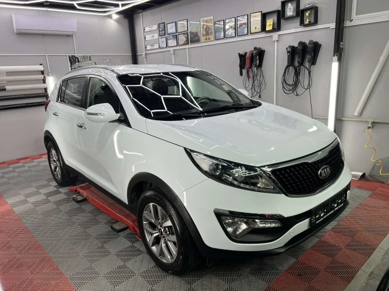 Kia Sportage 1.6 газ/бензин БРЦ, снимка 3 - Автомобили и джипове - 53566664