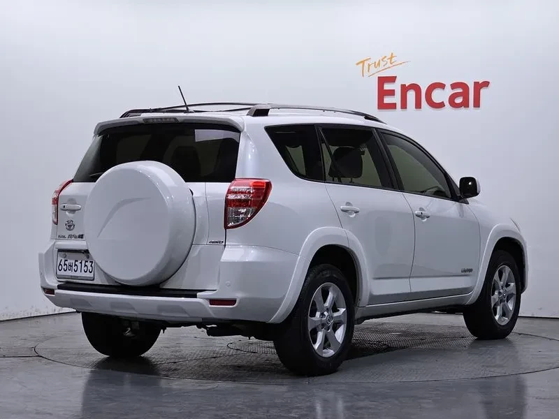 Toyota Rav4 2.5 4Wd 3Rd Generation, снимка 2 - Автомобили и джипове - 55069659