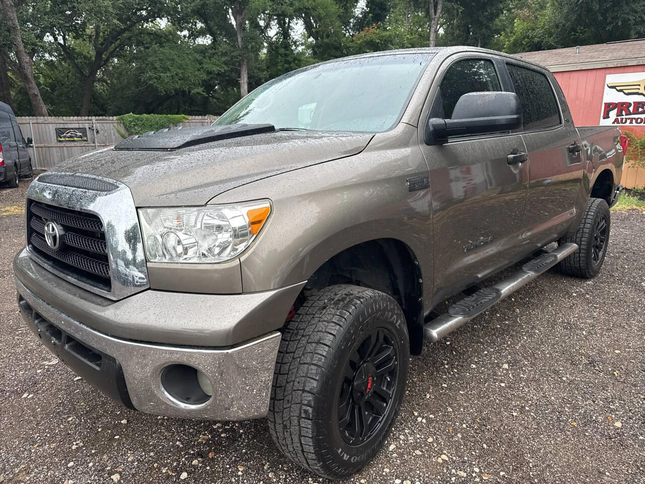 Toyota Tundra SR5* 5.7L V8* ПЕРФЕКТЕН ЗА ГАЗ - изображение 2
