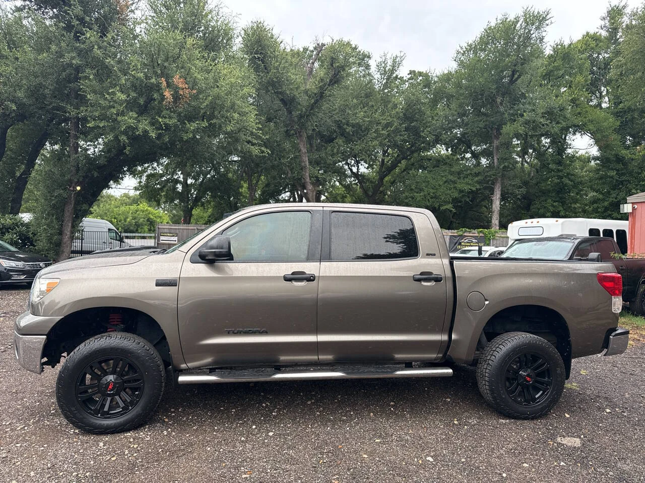 Toyota Tundra SR5* 5.7L V8* ПЕРФЕКТЕН ЗА ГАЗ - изображение 5