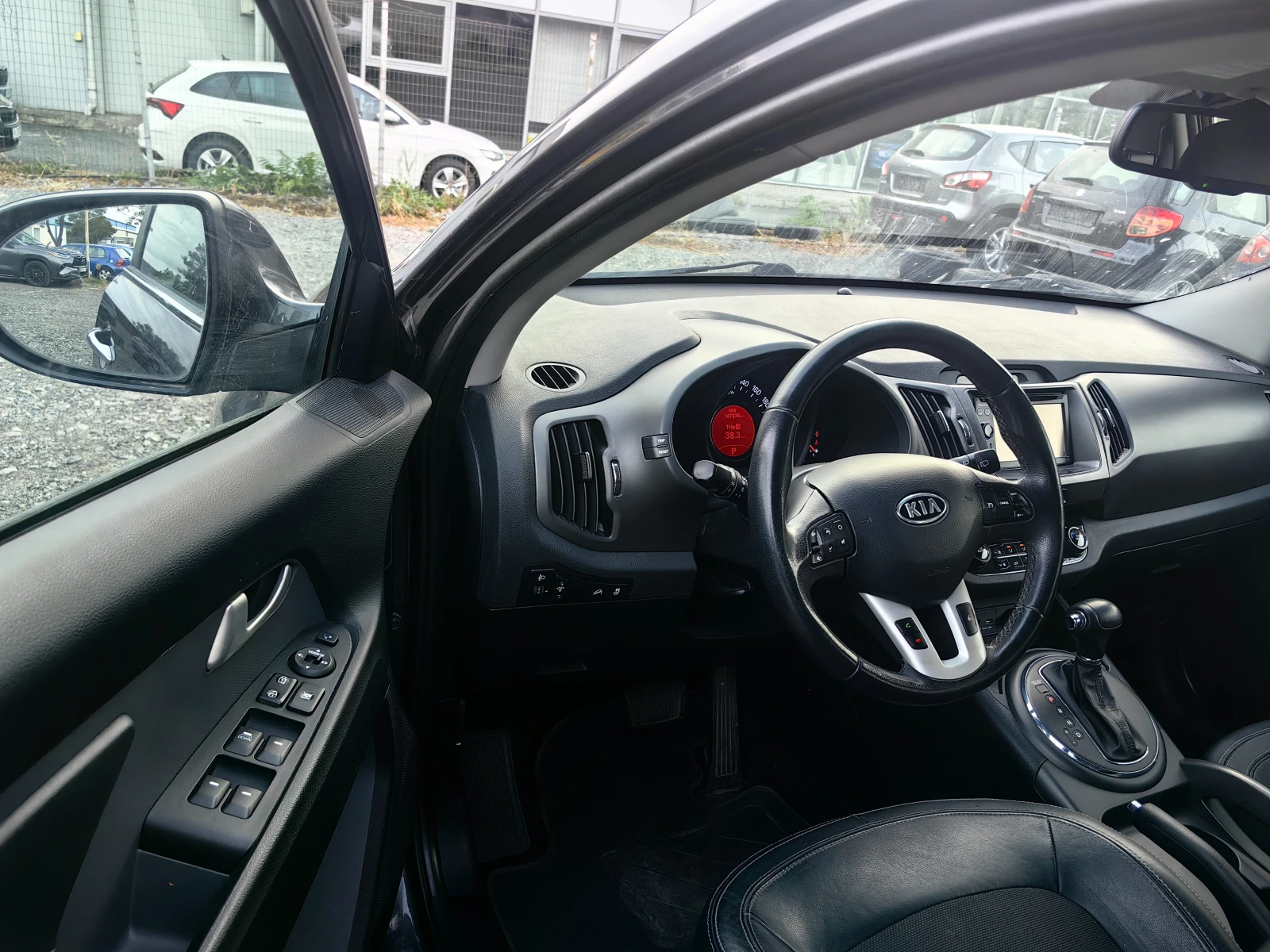 Kia Sportage 2.0 i automat 2 wd - изображение 10