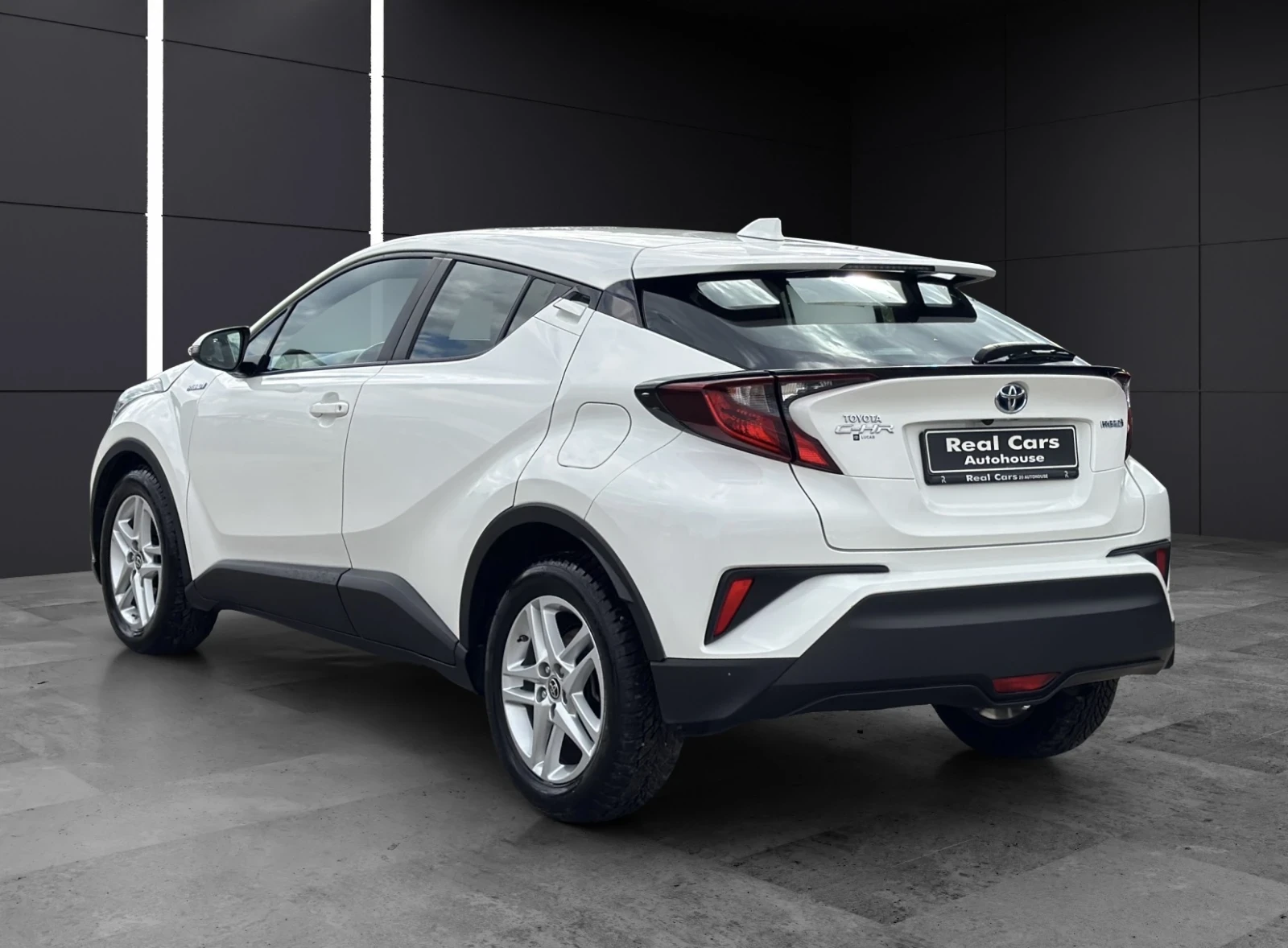 Toyota C-HR 1.8 Hybrid*  - изображение 6