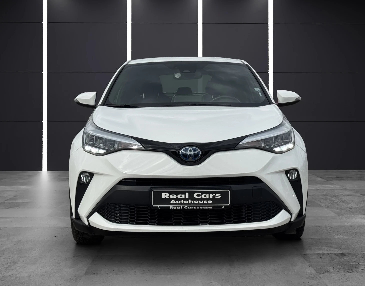 Toyota C-HR 1.8 Hybrid*  - изображение 2
