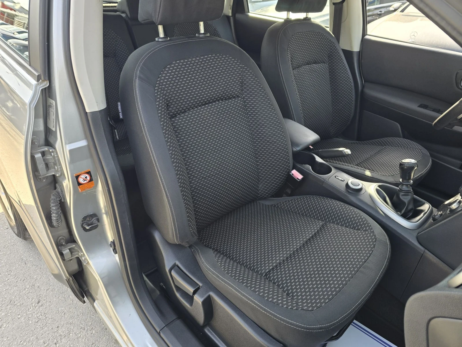 Nissan Qashqai 2.0Dci 150к.с 4x4 6 скорости , снимка 13 - Автомобили и джипове - 52503021