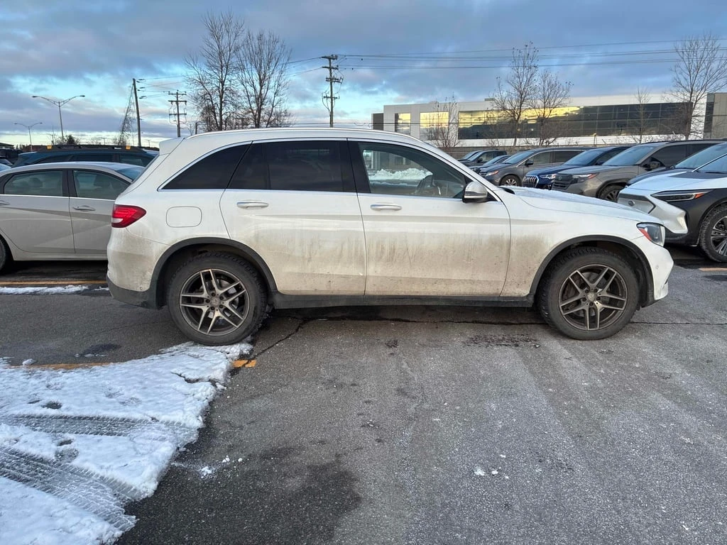 Mercedes-Benz GLC 300 * CARFAX * БЕЗ ПЪРВОНАЧАЛНА ВНОСКА - изображение 3