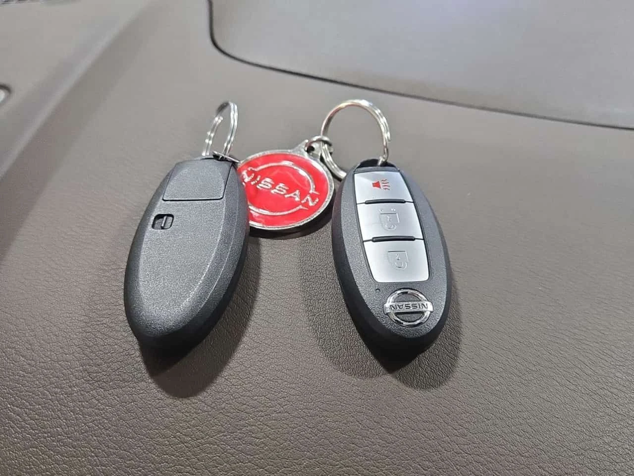 Nissan Rogue * S * 2 КЛЮЧА* ПОДГРЕВ* KEYLESS* , снимка 8 - Автомобили и джипове - 53734586