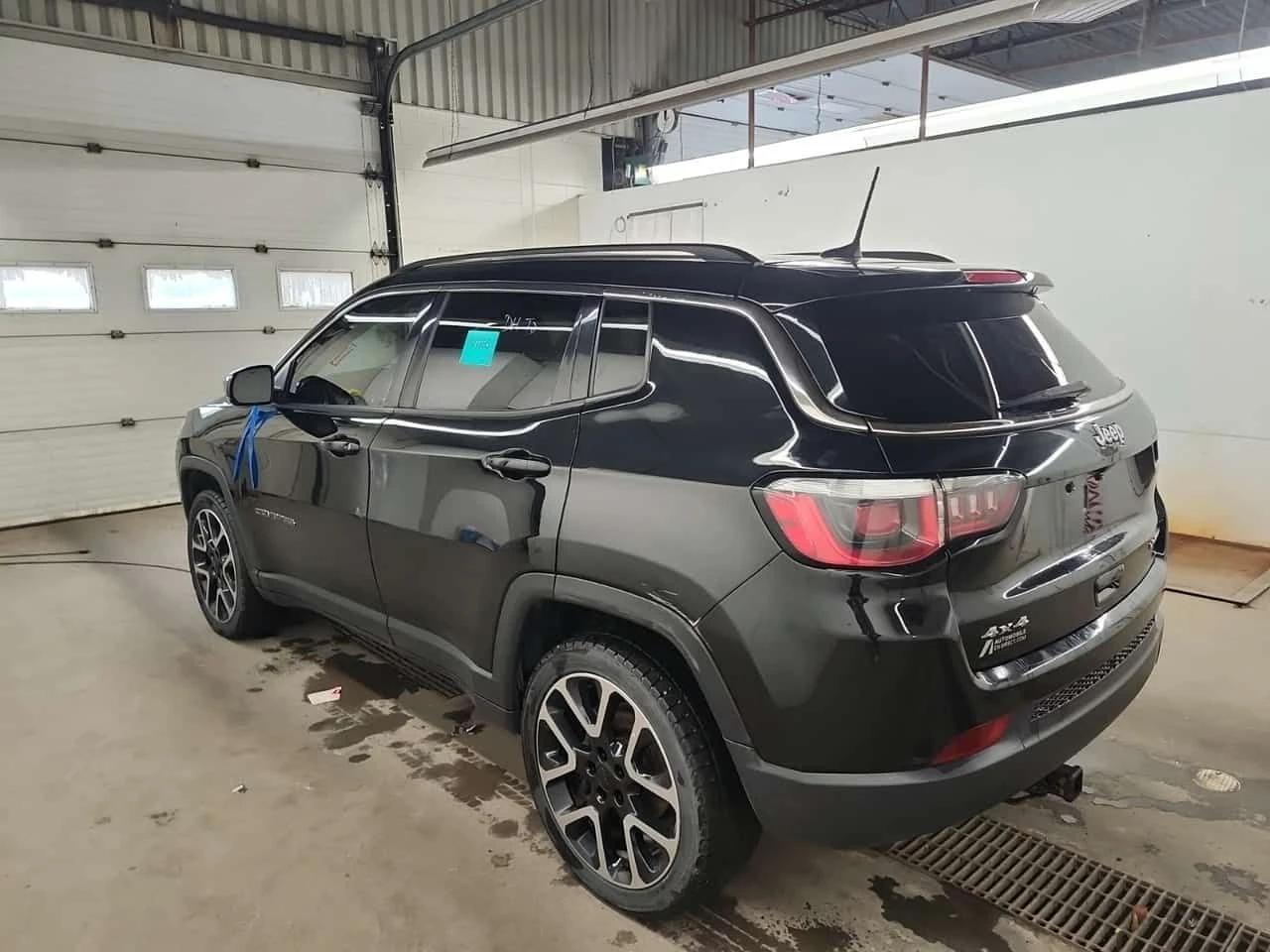 Jeep Compass LIMITED/CARFAX/Кожа/Подгрев/Шибедах, снимка 5 - Автомобили и джипове - 54128862