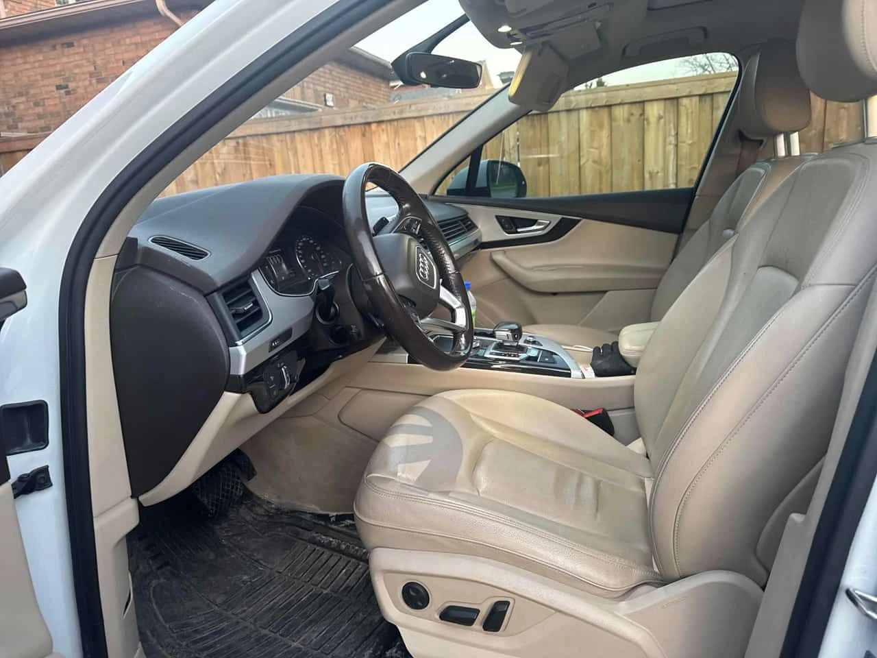 Audi Q7 * Komfort * CARFAX * БЕЗ ПЪРВОНАЧАЛНА ВНОСКА, снимка 5 - Автомобили и джипове - 54291186