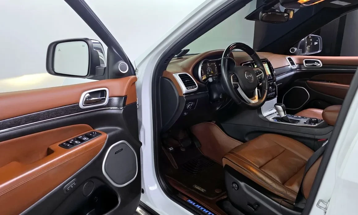 Jeep Grand cherokee 3.6 Summit, снимка 9 - Автомобили и джипове - 54512960