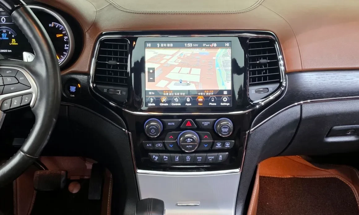 Jeep Grand cherokee 3.6 Summit, снимка 13 - Автомобили и джипове - 54512960