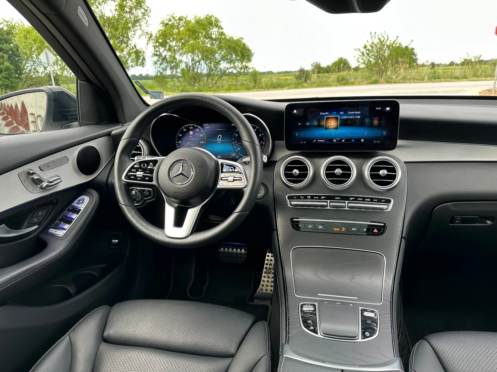 Mercedes-Benz GLC 300 AMG 4-MATIC, снимка 7 - Автомобили и джипове - 55422951