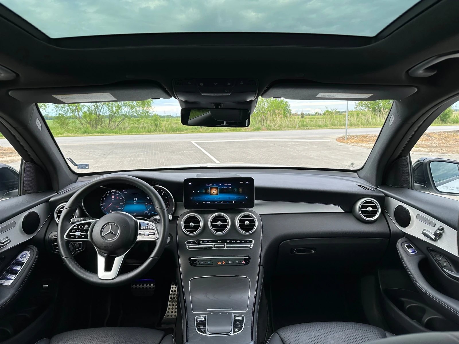 Mercedes-Benz GLC 300 AMG 4-MATIC, снимка 8 - Автомобили и джипове - 55422951