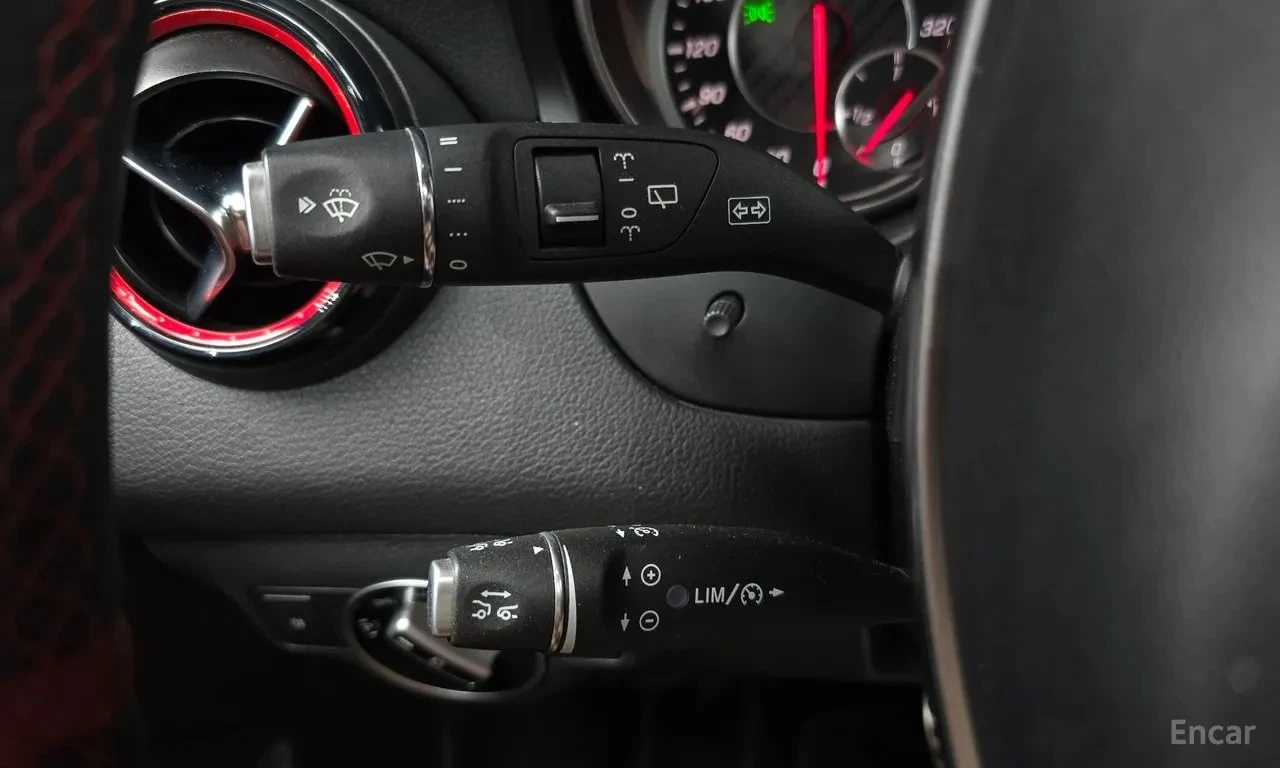 Mercedes-Benz GLA 45 AMG| ALCANTARA| PANO| PAMET| , снимка 17 - Автомобили и джипове - 55929252