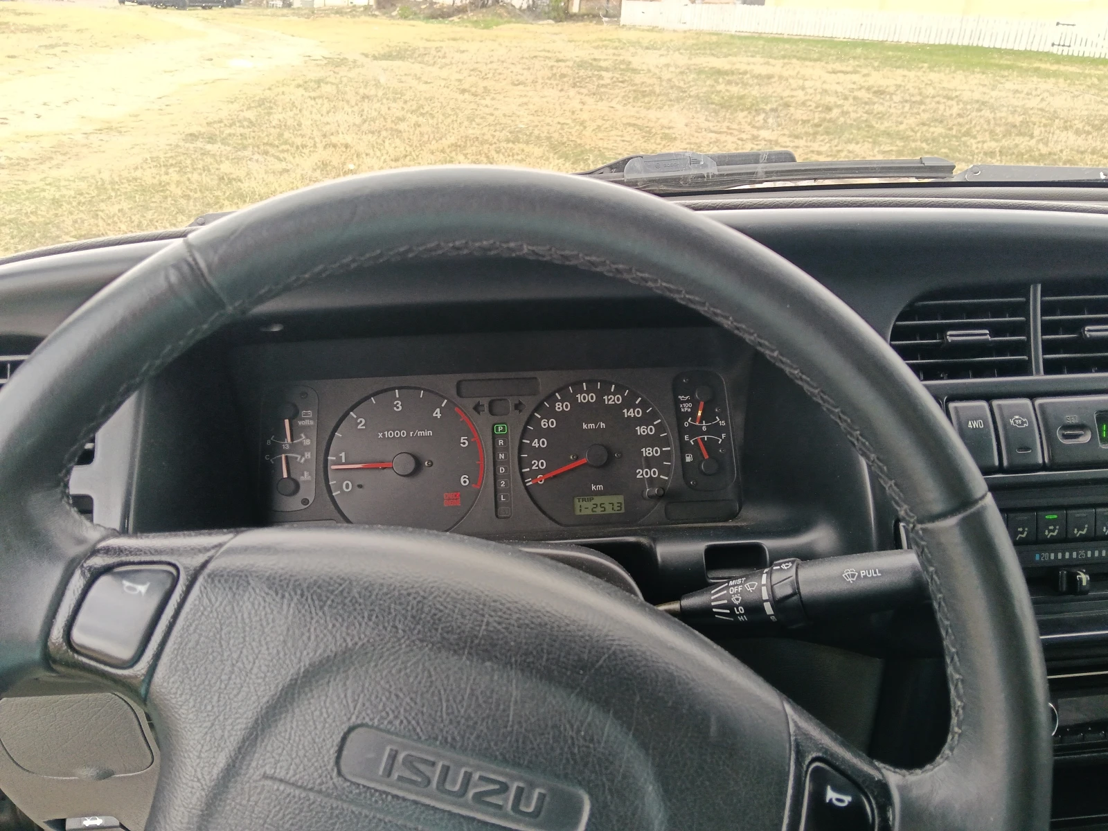 Isuzu Trooper 3.0DTI, снимка 8 - Автомобили и джипове - 56463851