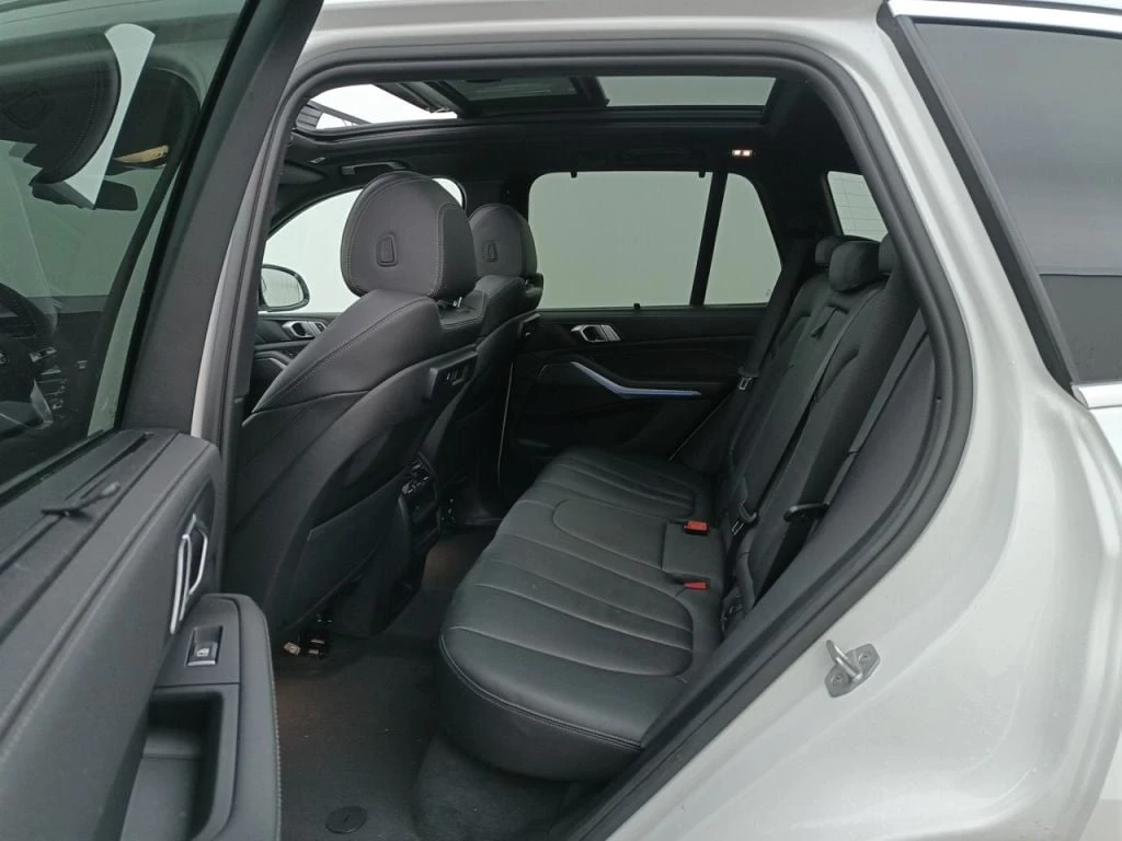 BMW X5 xDrive45e leather LED navi Panorama, снимка 8 - Автомобили и джипове - 56725438