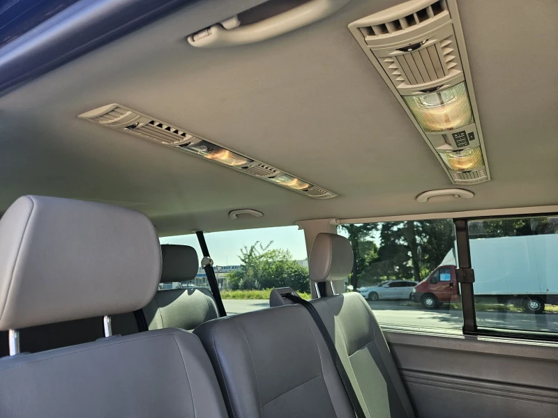 VW Caravelle 8 места, снимка 13 - Бусове и автобуси - 50778390