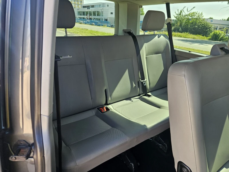 VW Caravelle 8 места, снимка 12 - Бусове и автобуси - 50778390