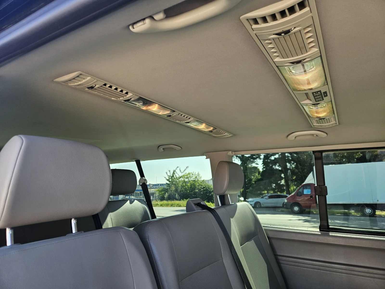 VW Caravelle 8  | Mobile.bg   13