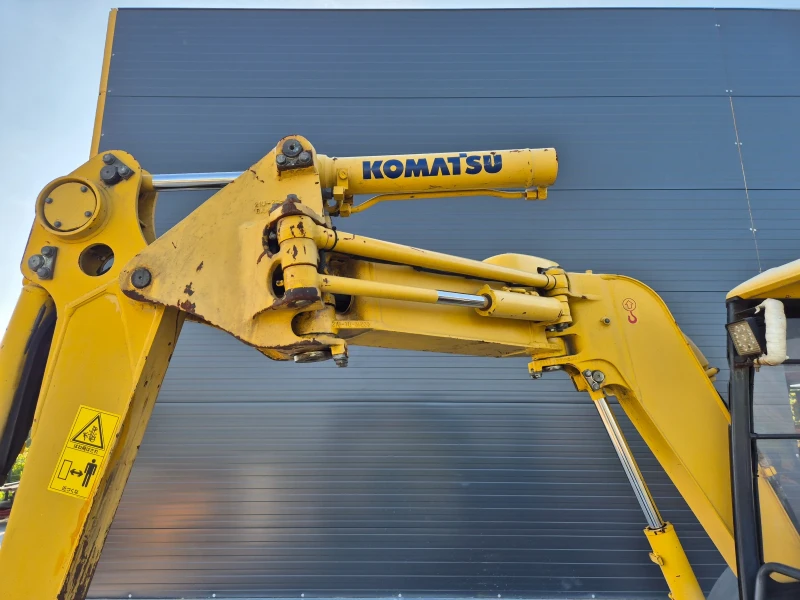 Багер Komatsu 3 ТОНА / ПЕРФЕКТЕН / НАЛИЧЕН !, снимка 7 - Индустриална техника - 46951213