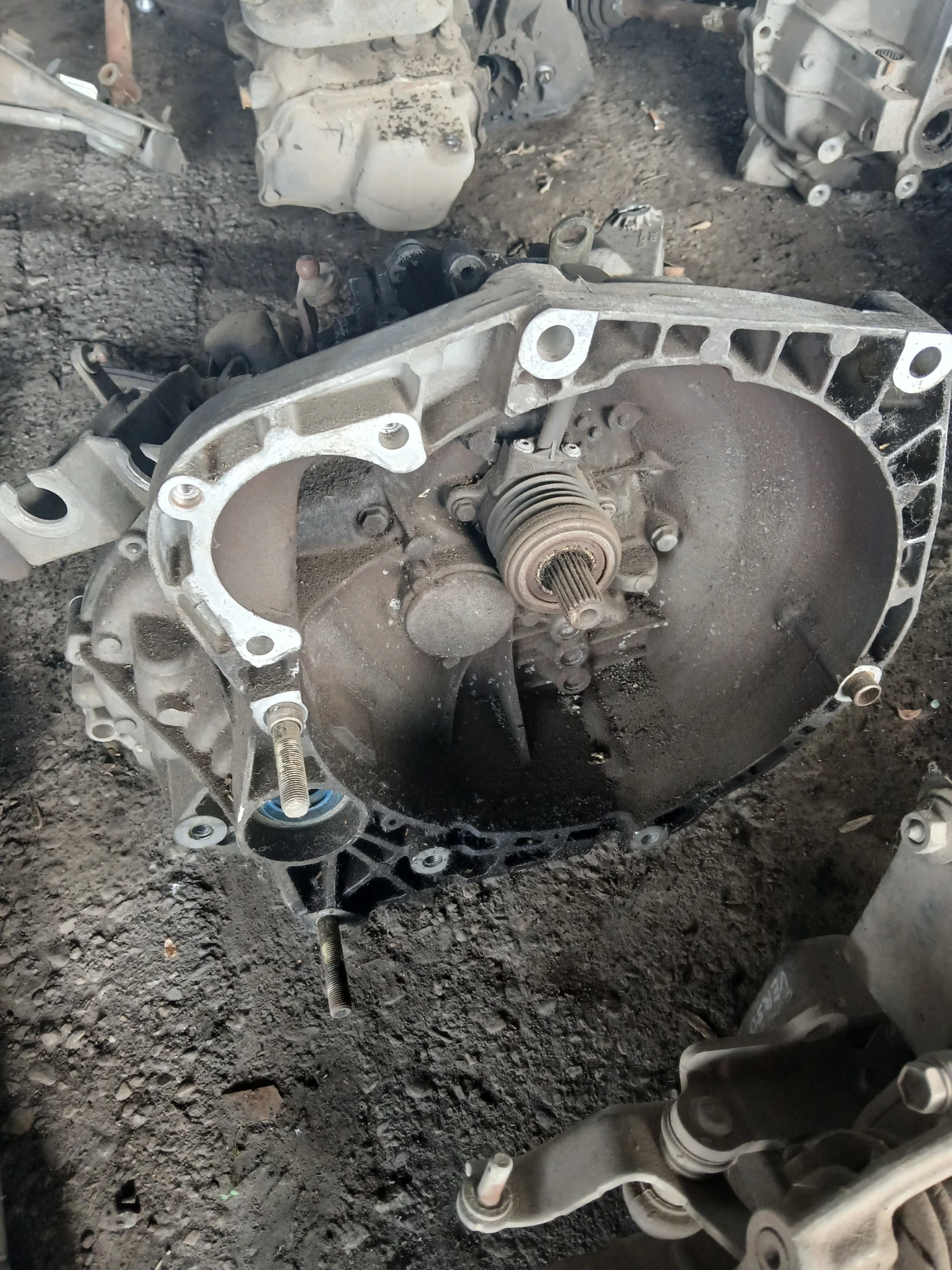 Скорости ръчни Alfa Romeo 147 1.6i, снимка 3 - Части - 55216474