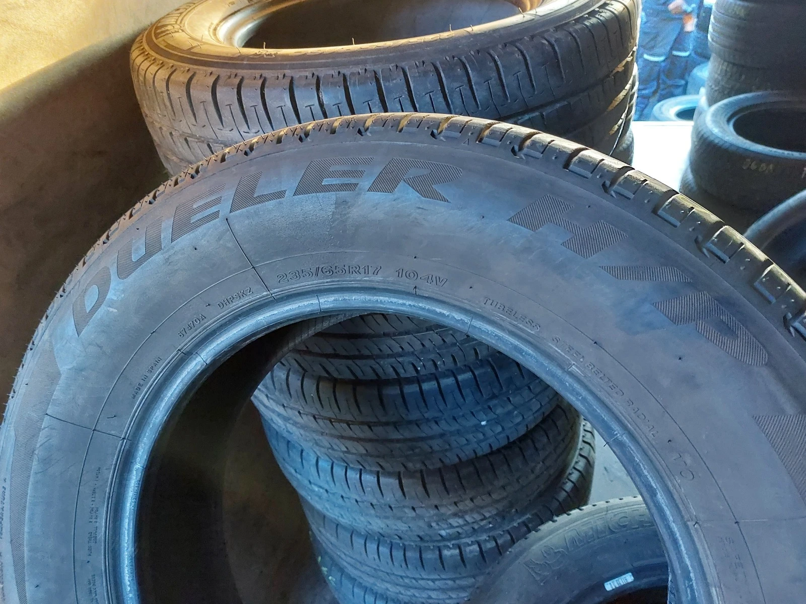 ���� 235/65R17 | Mobile.bg � ����������� 4