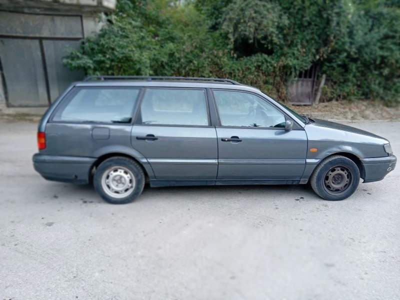 VW Passat, снимка 5 - Автомобили и джипове - 47611688