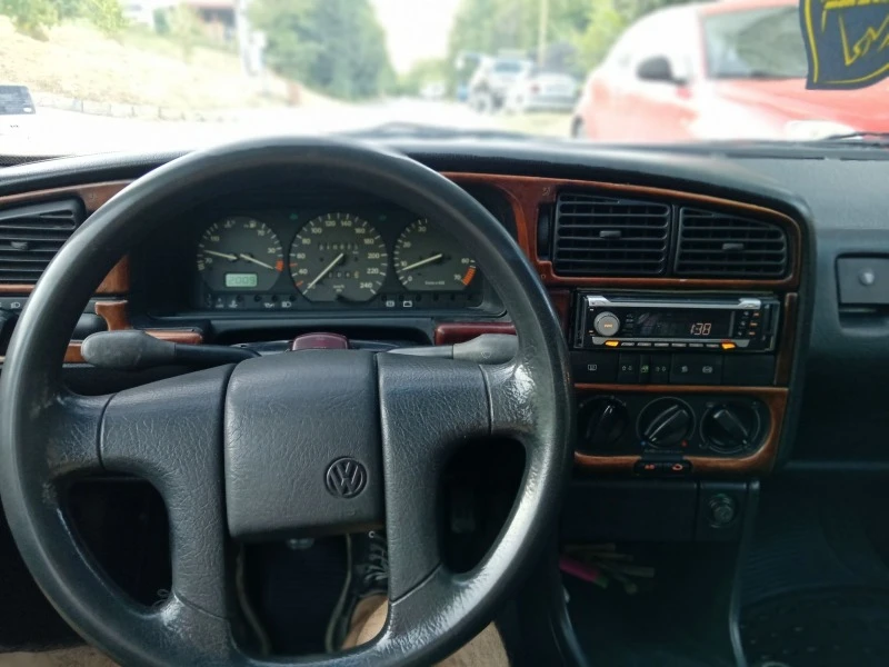 VW Passat, снимка 8 - Автомобили и джипове - 47611688