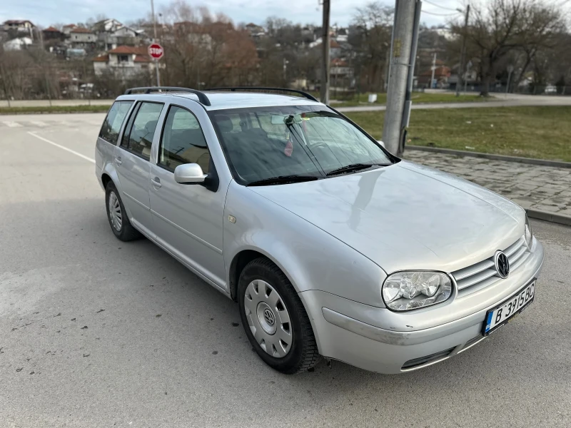 VW Golf 1.6LPG, снимка 1 - Автомобили и джипове - 48741658