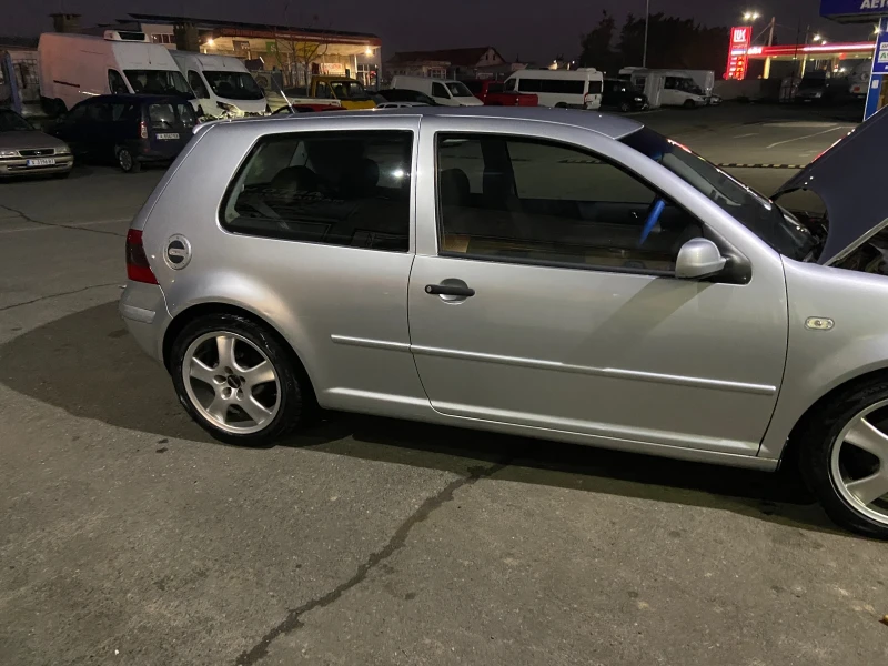 VW Golf, снимка 5 - Автомобили и джипове - 48797930