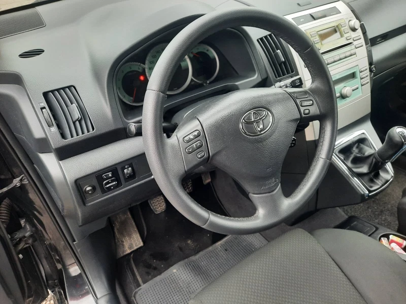 Toyota Corolla 2.2d, снимка 8 - Автомобили и джипове - 48898612