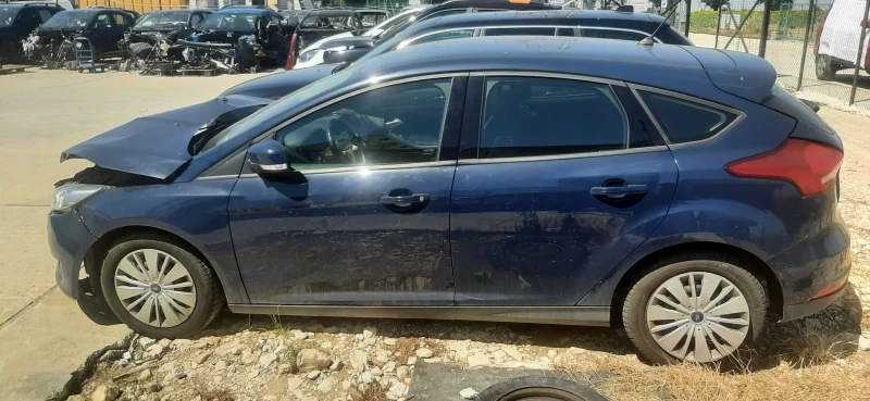 Ford Focus 1.0i, снимка 2 - Автомобили и джипове - 50966943
