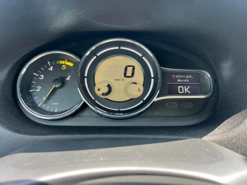 Renault Megane 1.9d, снимка 13 - Автомобили и джипове - 51167849