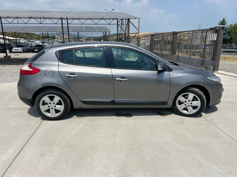 Renault Megane 1.9d, снимка 7 - Автомобили и джипове - 51167849