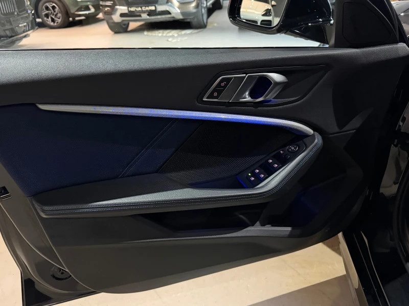 BMW 120 d xDrive M , снимка 3 - Автомобили и джипове - 52615828