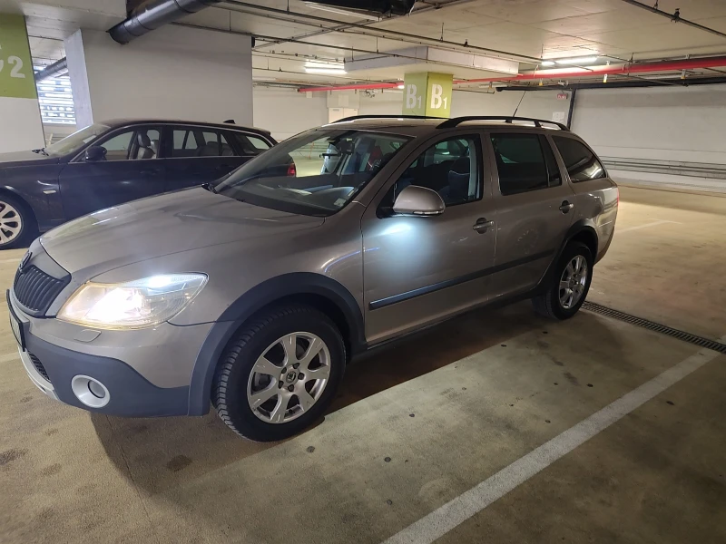 Skoda Octavia SCOUT 4X4, снимка 8 - Автомобили и джипове - 52755906