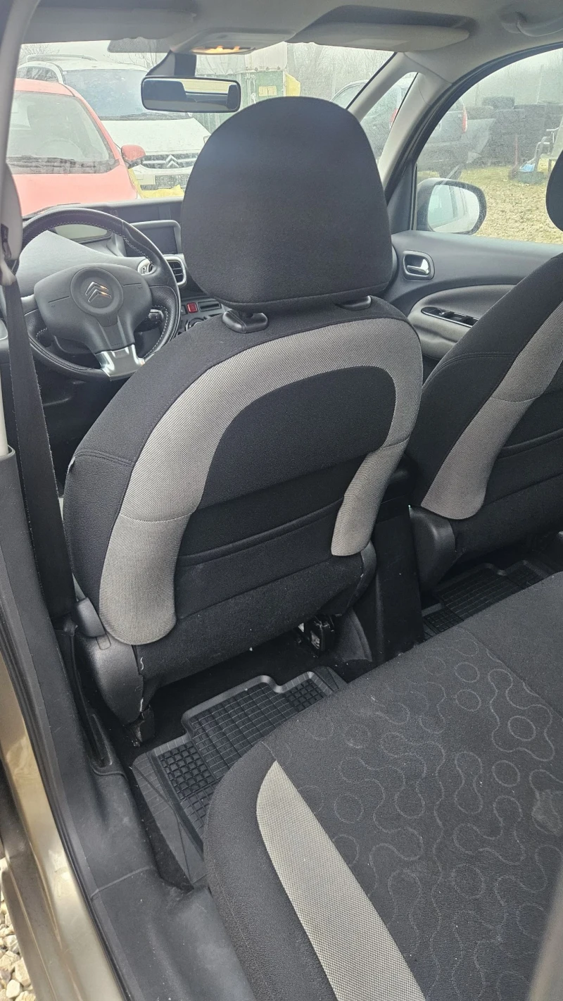 Citroen C3 Picasso 1.6hdi.109ks klimatrpnik.navi, снимка 8 - Автомобили и джипове - 52856742