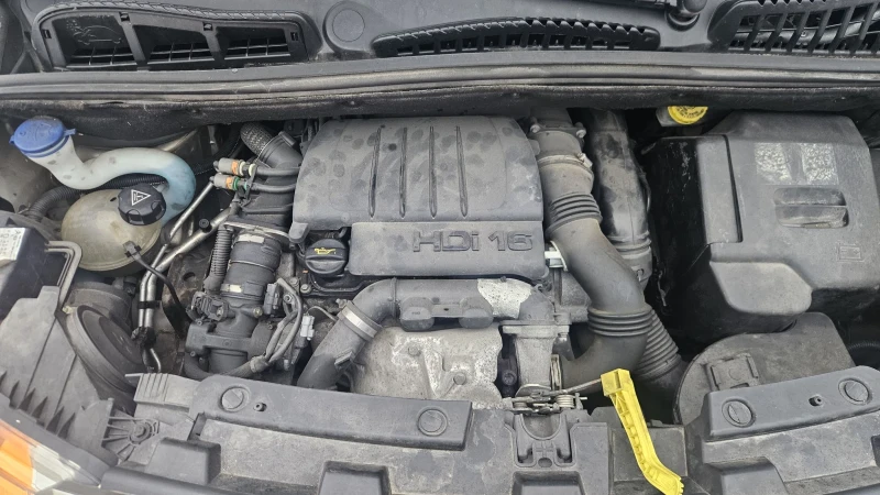 Citroen C3 Picasso 1.6hdi.109ks klimatrpnik.navi, снимка 3 - Автомобили и джипове - 52856742