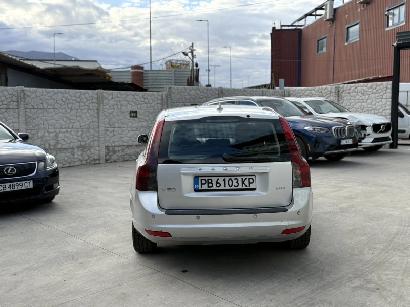 Volvo V60, снимка 6 - Автомобили и джипове - 52989991