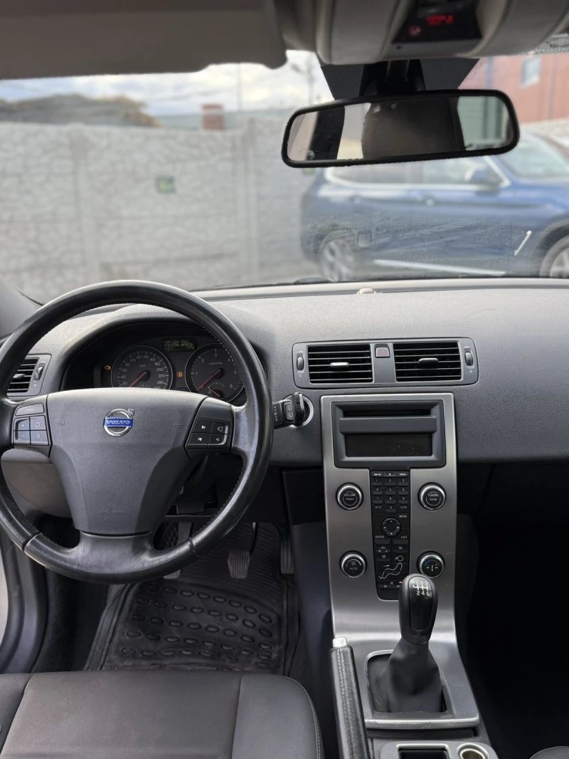 Volvo V60, снимка 4 - Автомобили и джипове - 52989991