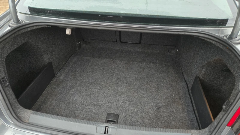 VW Passat 1.9tdi , снимка 14 - Автомобили и джипове - 53303547