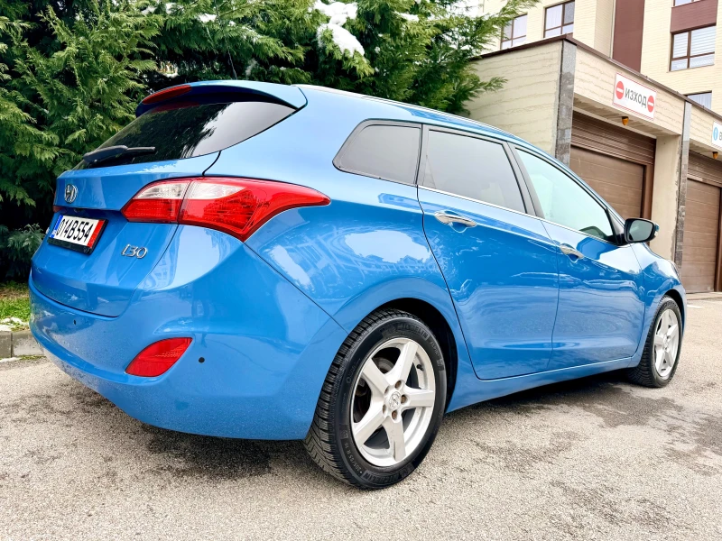 Hyundai I30 1.6CRDI PANORAMA NAVI KAMERA KOJA KEYLESS-GO, снимка 5 - Автомобили и джипове - 53365959