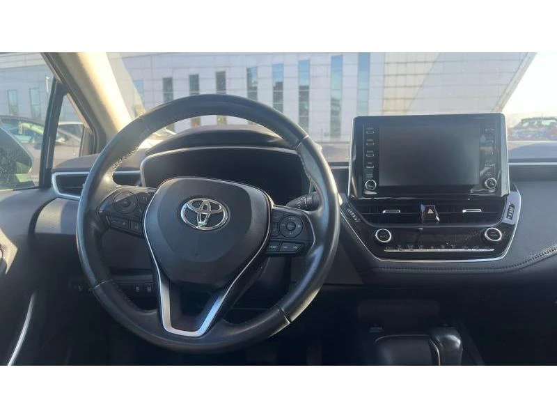 Toyota Corolla 1.8HSD Executive - изображение 9