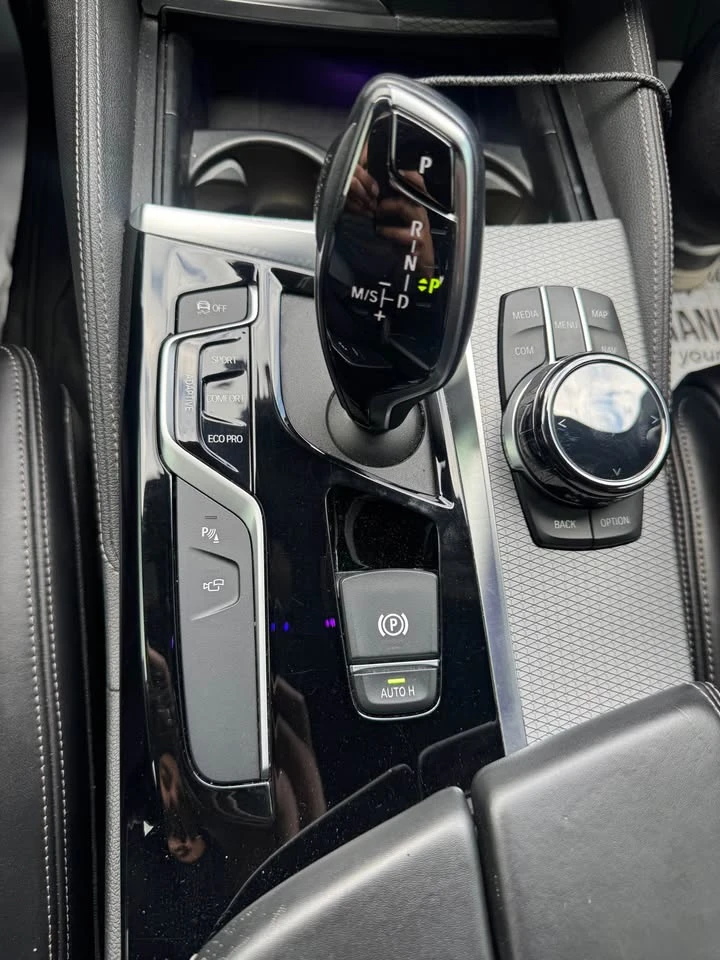 BMW 540 M PACK * PANO * HARMAN * KAMERA * HEAD UP* CARFAX , снимка 13 - Автомобили и джипове - 53271310