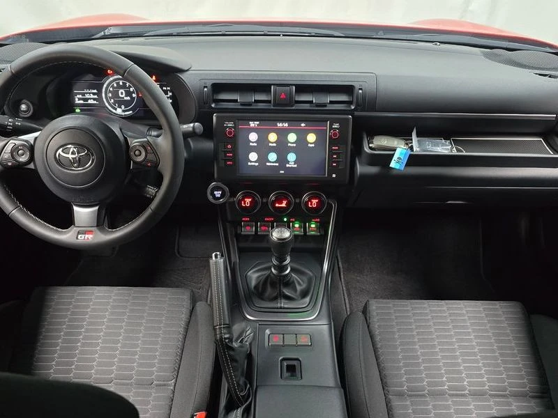 Toyota GT86 2.4 Standard| 228к.с., снимка 7 - Автомобили и джипове - 56343444