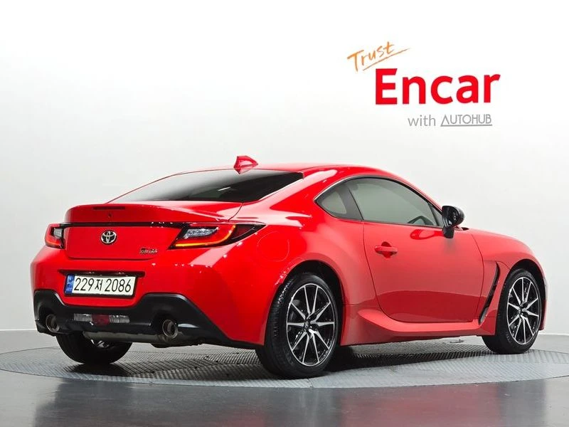 Toyota GT86 2.4 Standard| 228к.с., снимка 2 - Автомобили и джипове - 56343444