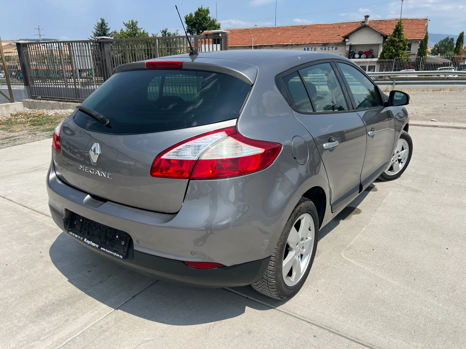 Renault Megane 1.9d - изображение 6